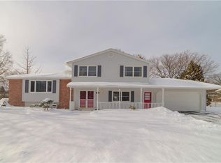 85 Hitchcock Ln, Rochester, NY 14625