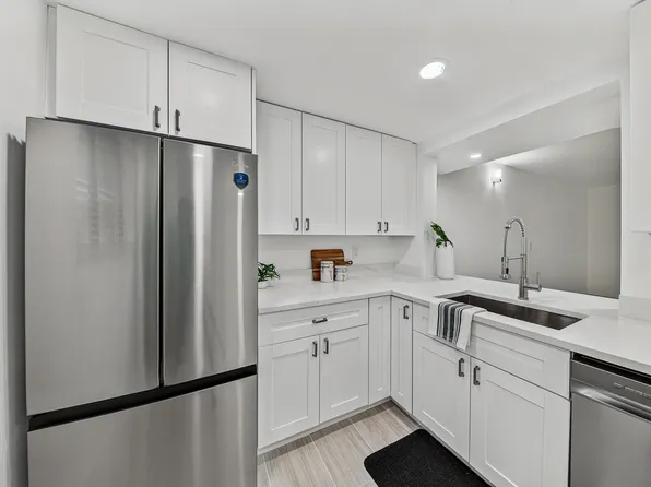 5220 Las Verdes Circle #317, Delray Beach, FL 33484