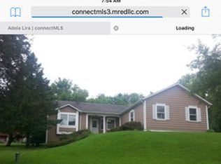 5311 Stillwell Dr, Wonder Lake, IL 60097