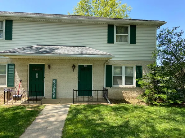 135 Oak Manor Dr, York, PA 17402