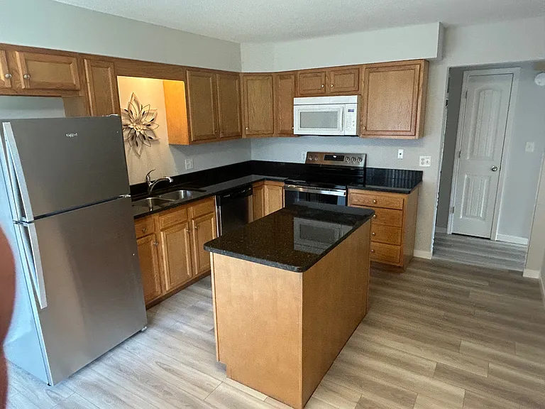 2424 W Lawrence Ave #2424 — Photo 9