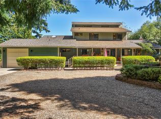 6121 Bob Galbreath Rd, Clinton, WA 98236