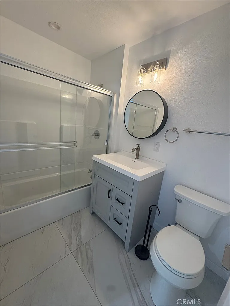 2 bed, 934 sqft, $2,400 — Photo 4