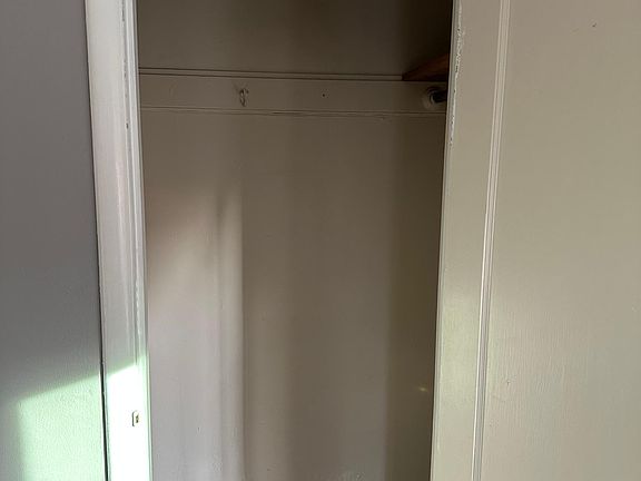 5th image of 4085 Lincoln Ave #C