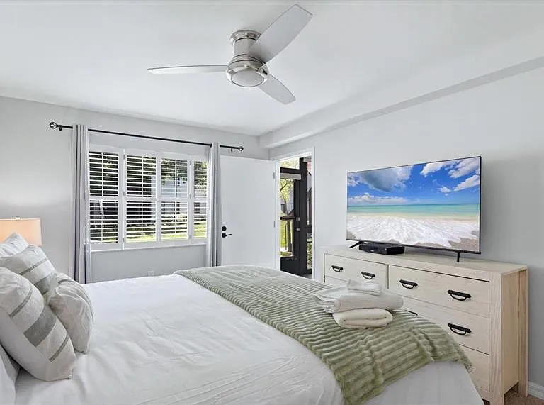 1640 Stickney Point Rd #40-101 — Photo 14