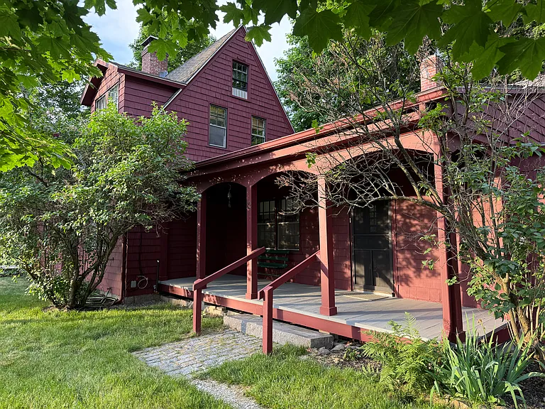 22 Wellington Rd — Photo 2