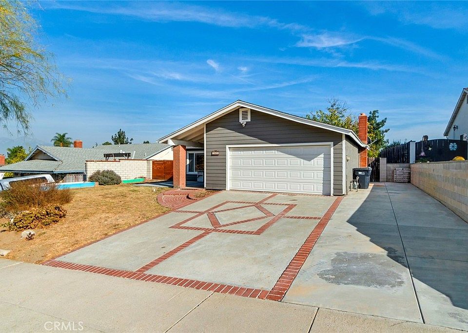 1st image of 15653 Aqueduct Ln