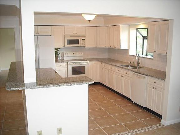 5th image of 2680 SW Willowood Cir