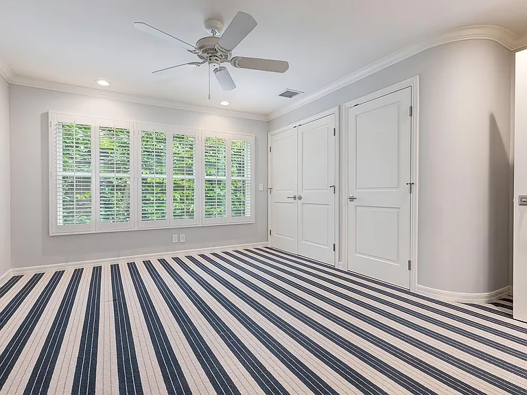 4211 Toluca Lake Ave — Photo 27