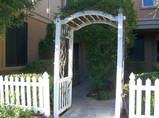 26971 Hillsborough Pkwy UNIT 82, Santa Clarita, CA 91354