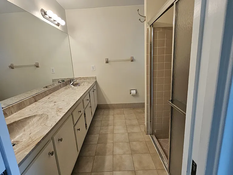 3752 Arelia Dr S — Photo 48