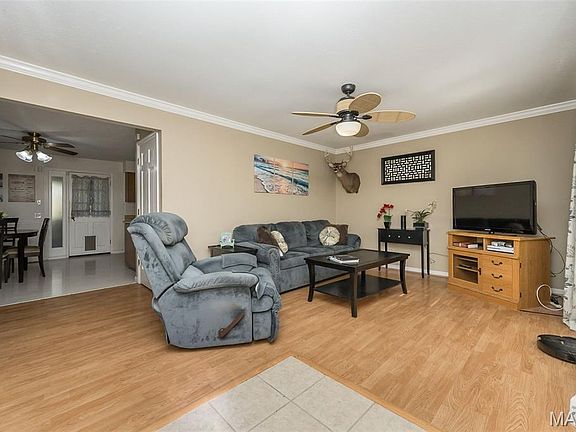 4th image of 2444 Pheasant Run Dr