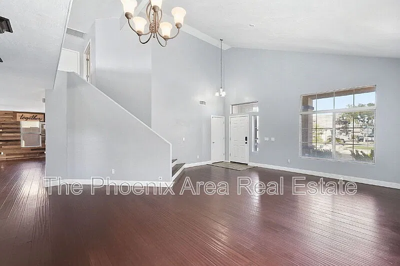 3 bed, 2.5 bath, 2789 sqft, $2,795 — Photo 3
