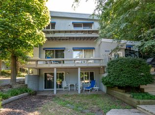 9522 Whispering Sands Dr, West Olive, MI 49460