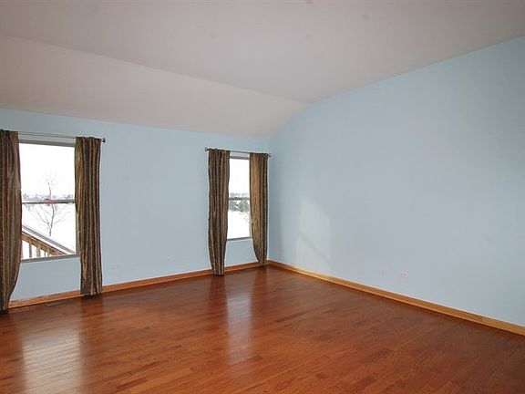 2nd image of 2207 Alta Vista Dr