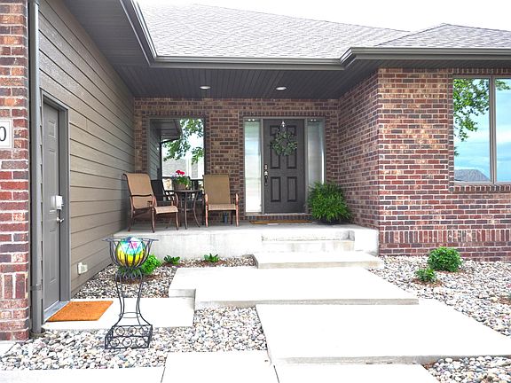 3rd image of 8000 S Sunny Oak Cir