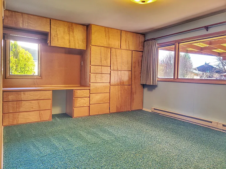 1109 Birch St — Photo 10