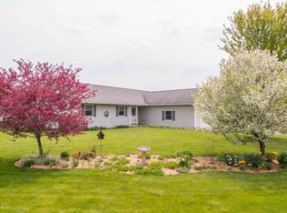 S5618 Granite Ln, Baraboo, WI 53913