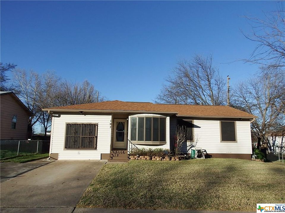 1st image of 107 W Voelter Ave