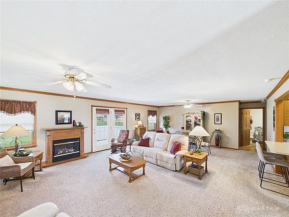 2nd image of 112 Aspen Dr