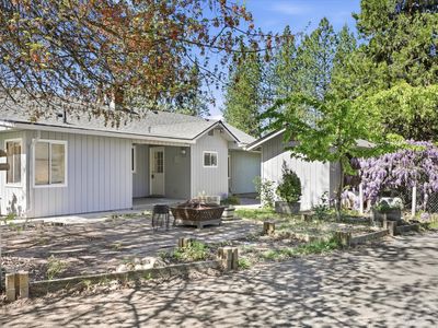 200 Humberd Ln, Grants Pass, OR, 97527