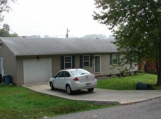 595 Teakwood Dr, Raceland, KY 41169