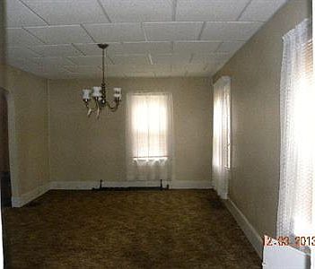 5th image of 402 E McCanns Blvd