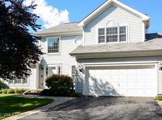 1086 Hampshire Ln, Elgin, IL 60120