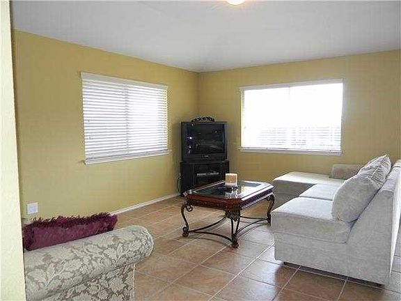 2nd image of 1104 Remington Dr
