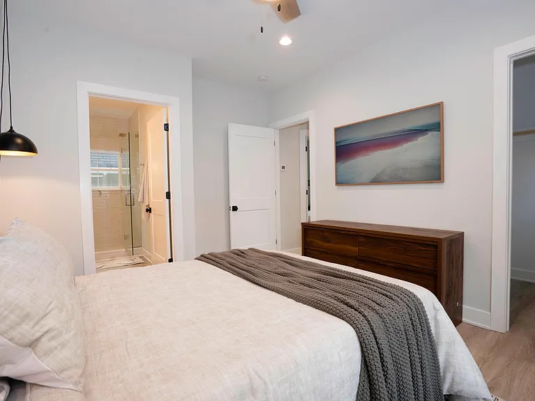 704 4th Ave — Photo 30