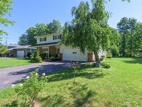 3rd image of 175 Carolyn Ave