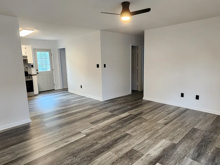 2110 Twin Ave #A — Photo 4