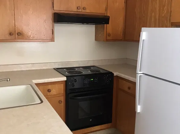 859 Commercial Ave #5, South San Francisco, CA 94080