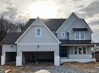 8320 Cerulean View Point, Gainesville, GA 30506