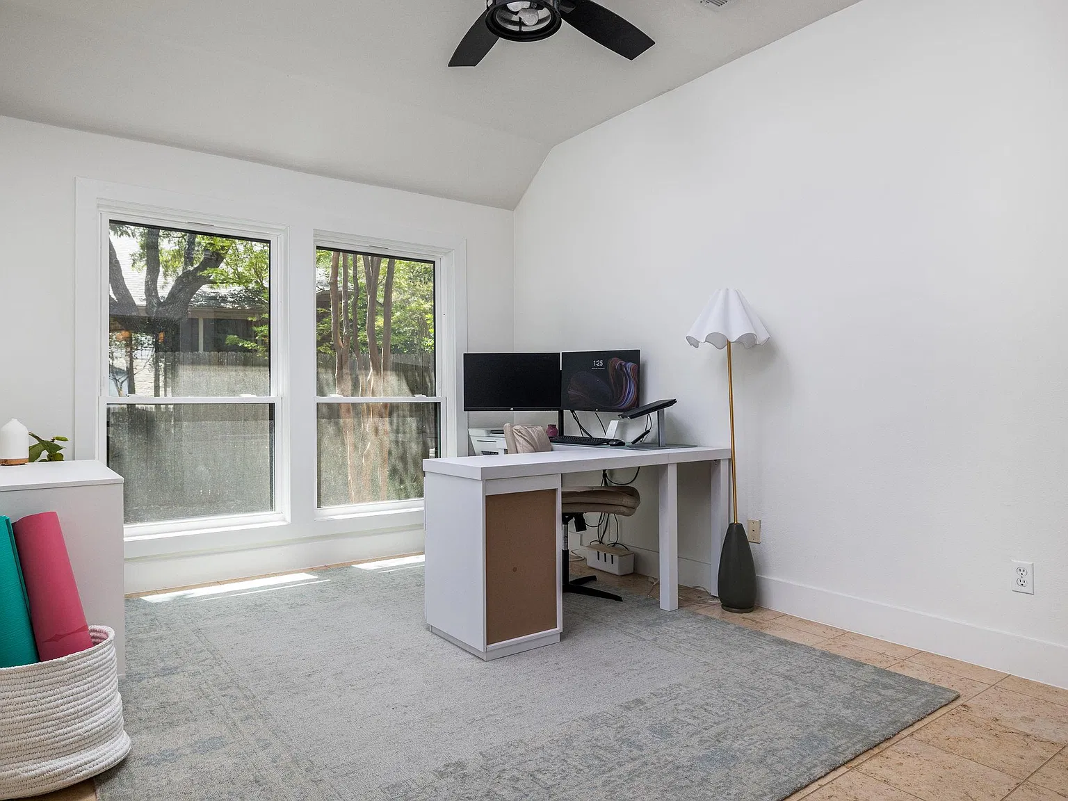 3 bed, 2.0 bath, 2249 sqft, $3,500 — Photo 4