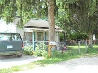 15 N Glenn St, Poca, WV 25159