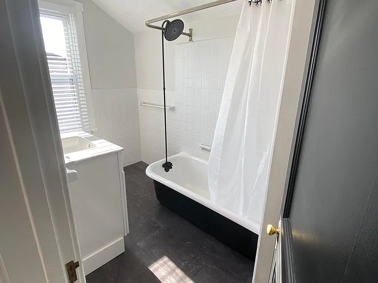 321 Summit St #1 — Photo 10