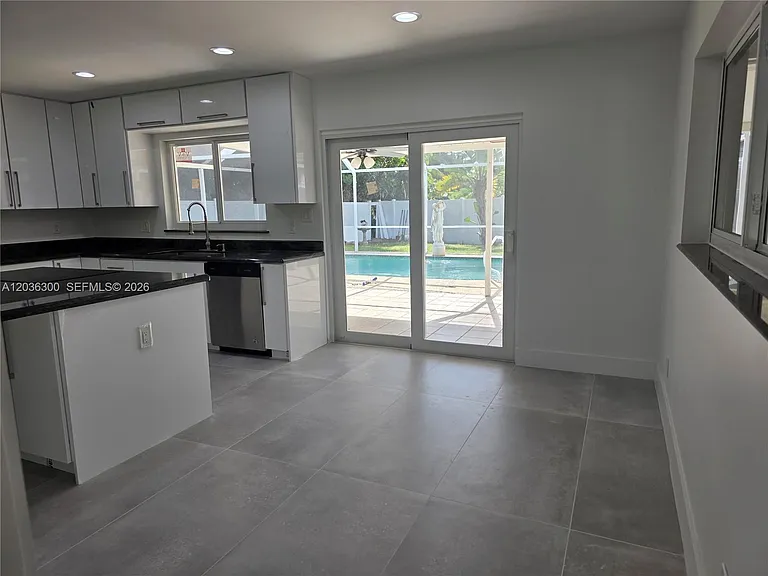1565 Thumb Point Dr — Photo 53