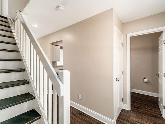 4th image of 141 Macfalls Way #14A