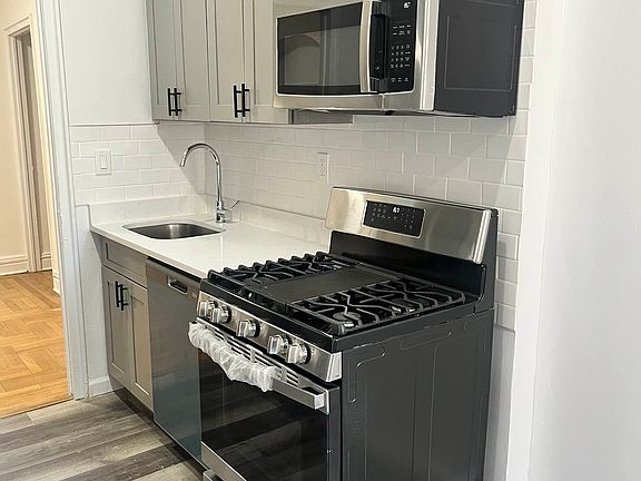 2nd image of 675 Walton Ave APT 5O