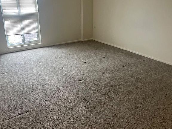 3rd image of 2360 Sun Valley Cir Unit 2