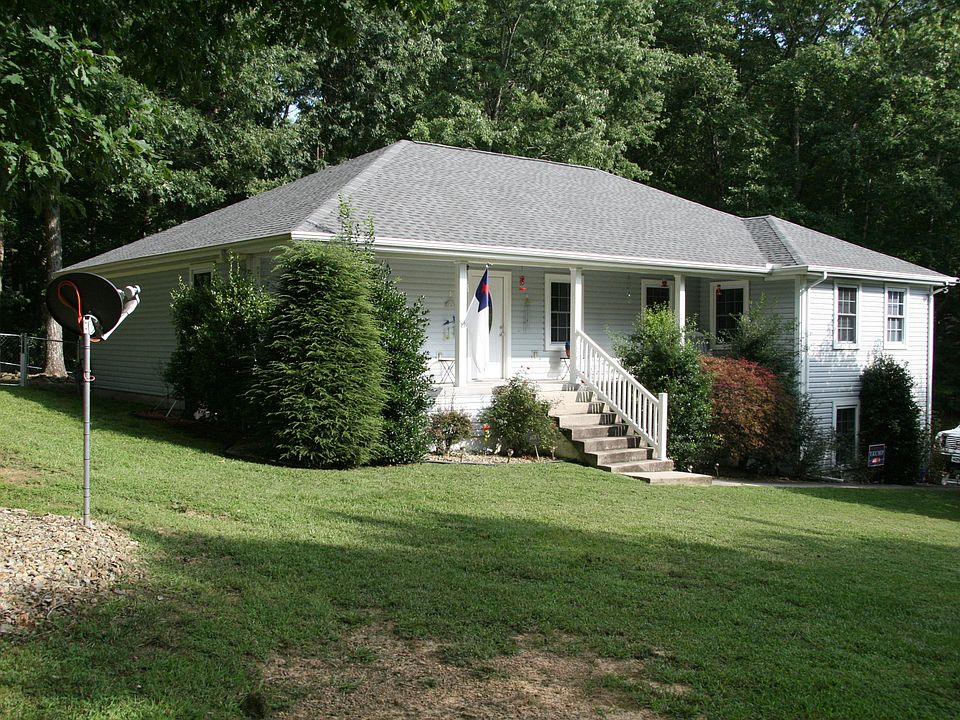 1st image of 390 Creekway Dr
