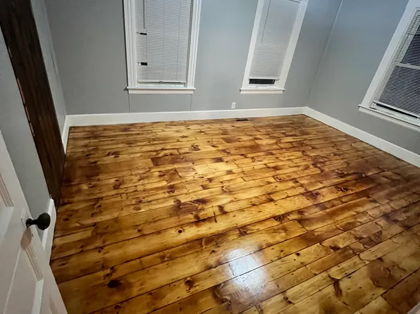 60 W Broadway #1, Gardner, MA 01440