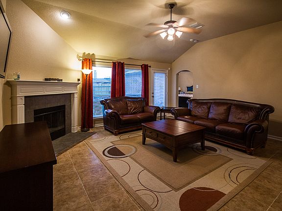 3rd image of 518 Stoneridge Terrace Ln