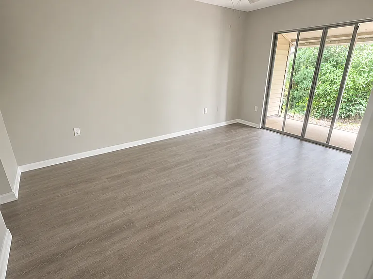 3174 Beecher Dr E — Photo 10