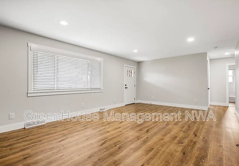 808 NW 11th St #808NW11TH — Photo 6