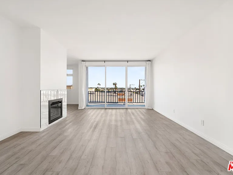 900 Euclid St #404 — Photo 2