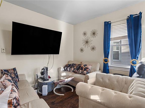 3rd image of 12 Quince St