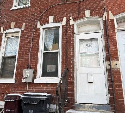 2nd image of 936 N Spruce St