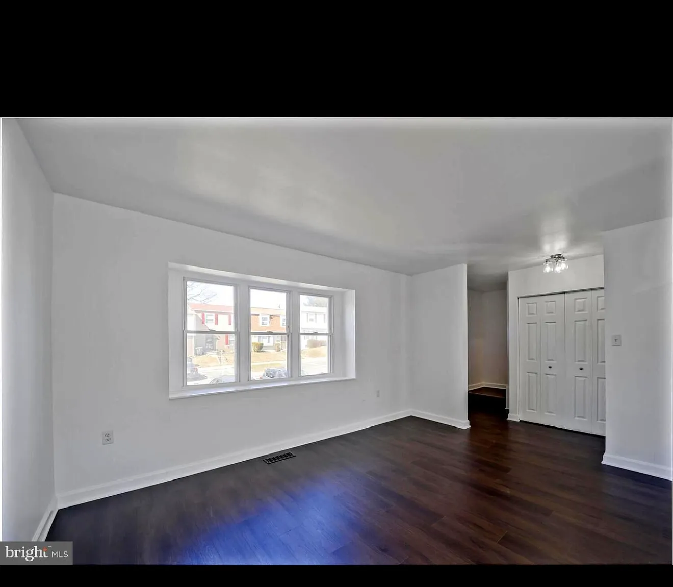 3 bed, 2.5 bath, 1859 sqft, $3,000 — Photo 2